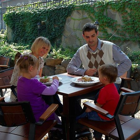 Hotel Sutoris Bochnia Zewnętrze zdjęcie