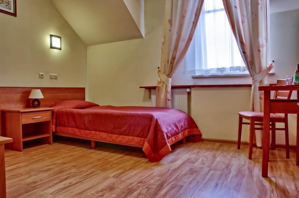 Hotel Sutoris Bochnia Pokój zdjęcie