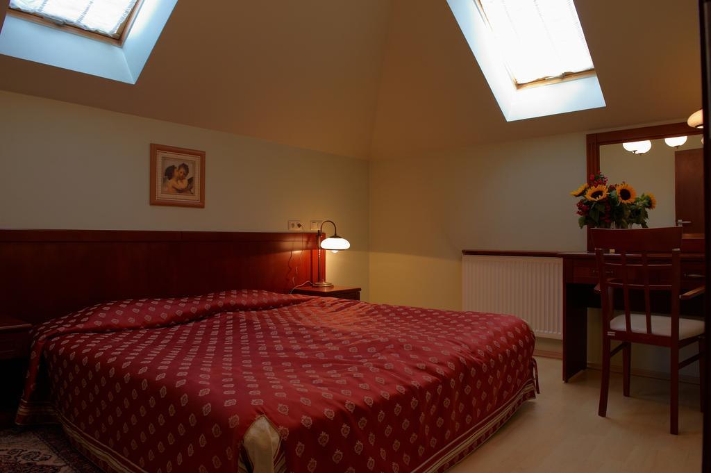 Hotel Sutoris Bochnia Pokój zdjęcie
