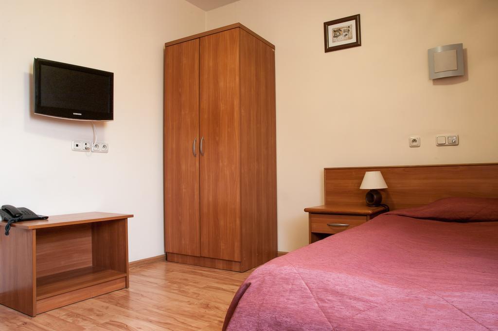 Hotel Sutoris Bochnia Pokój zdjęcie